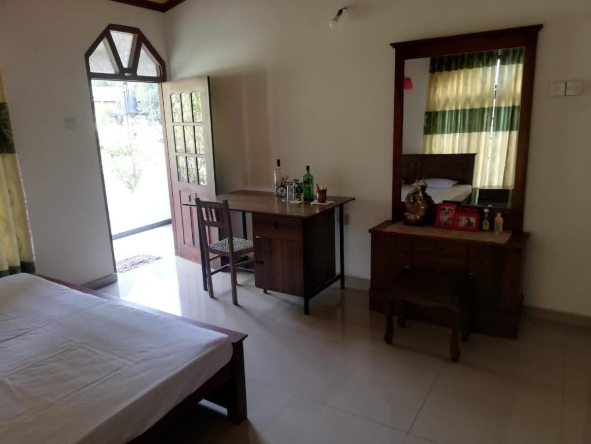 Galle Side Homestay エクステリア 写真