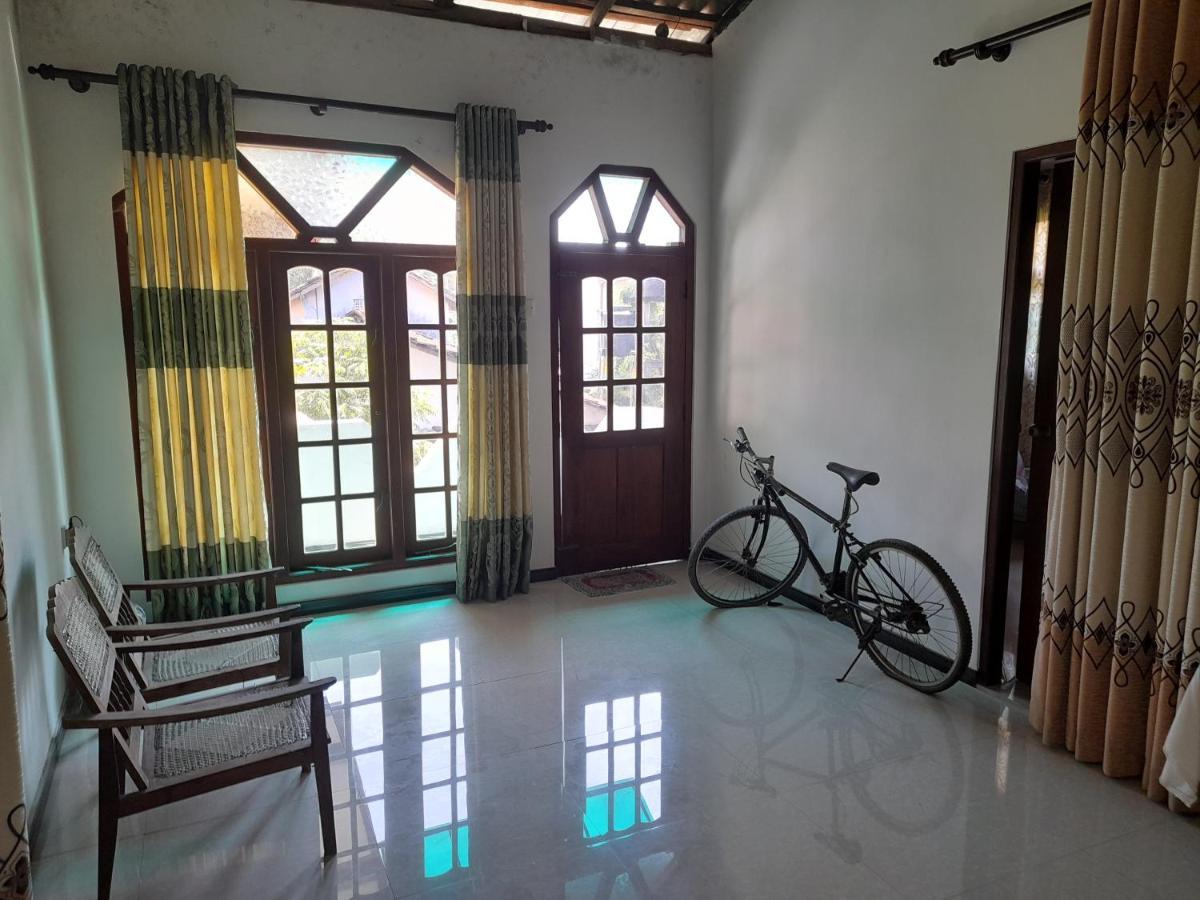 Galle Side Homestay エクステリア 写真